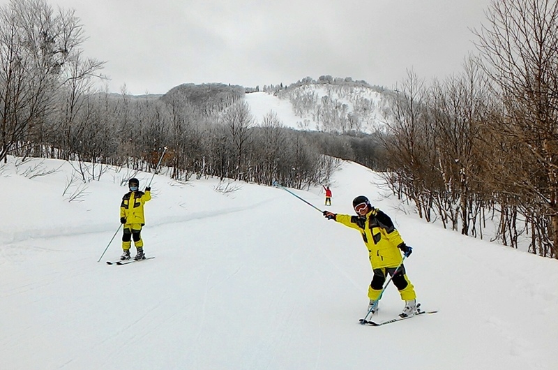 【青森滑雪推薦】AOMORI SPRING Ski Resort 青森溫泉滑雪場|初學者最佳的粉雪滑雪場推薦|SKI、Snowboard|鯵澤町|滑雪影片|雪精靈滑雪團 @PEKO の Simple Life
