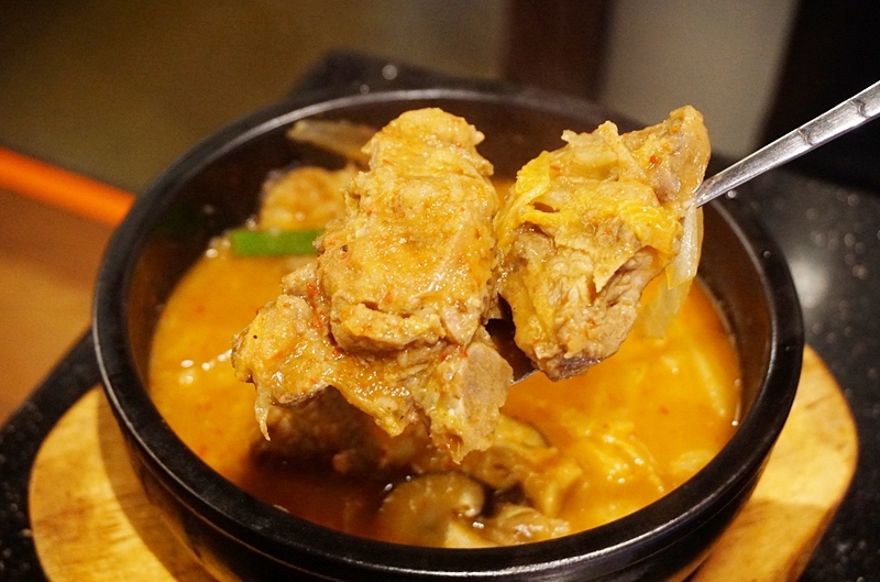 韓式料理,馬鈴薯排骨湯,豬骨湯,台北韓式料理,馬鈴薯豬骨湯,解酒湯,懶人包 @PEKO の Simple Life