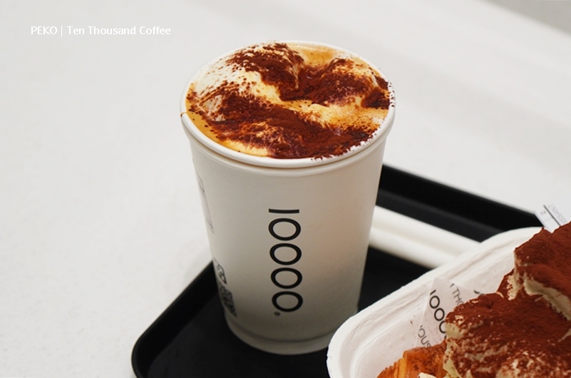 【信義區咖啡廳】Ten Thousand Coffee 紐約10000咖啡、一萬咖啡 就在微風南山，必點維也納咖啡、可頌！ @PEKO の Simple Life